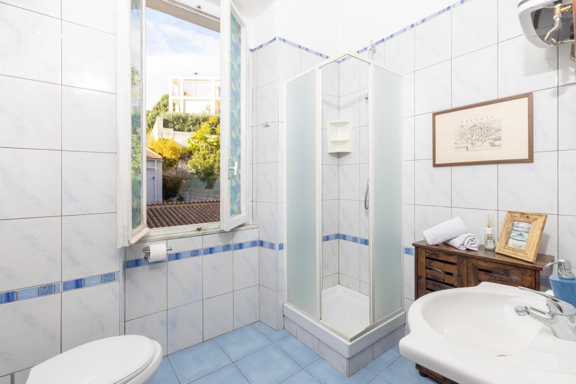 Kalie Rooms Guest House กาญารี ภายนอก รูปภาพ