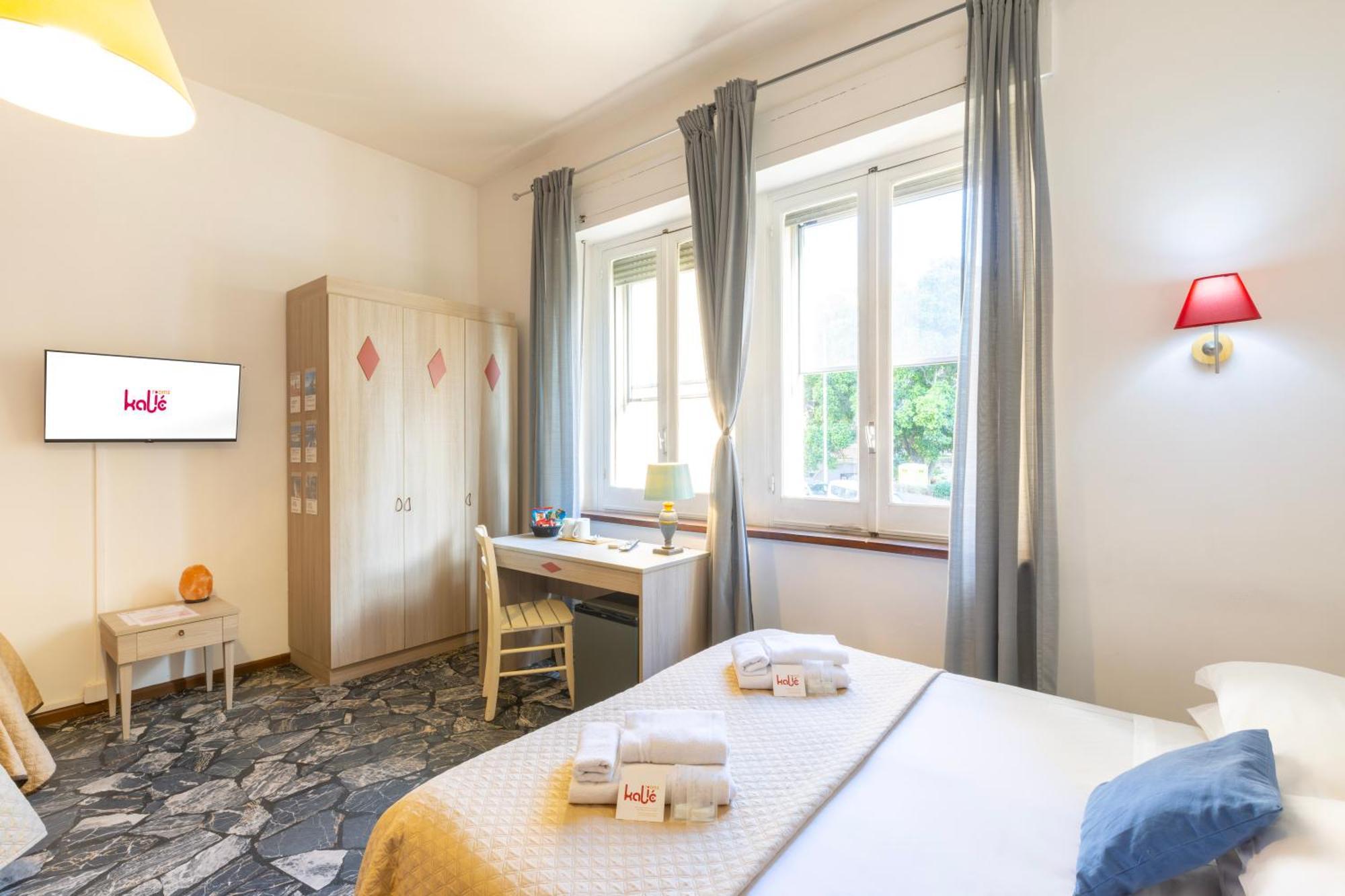 Kalie Rooms Guest House กาญารี ภายนอก รูปภาพ