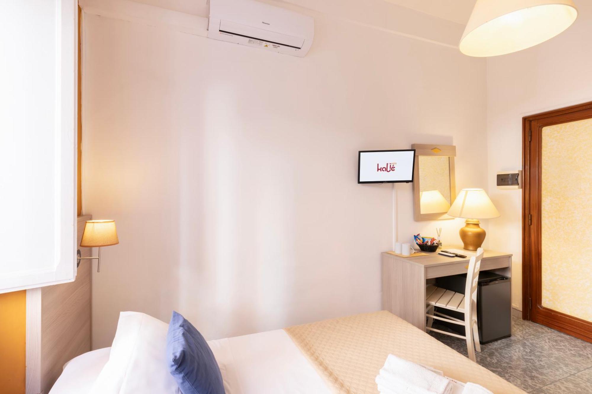 Kalie Rooms Guest House กาญารี ภายนอก รูปภาพ