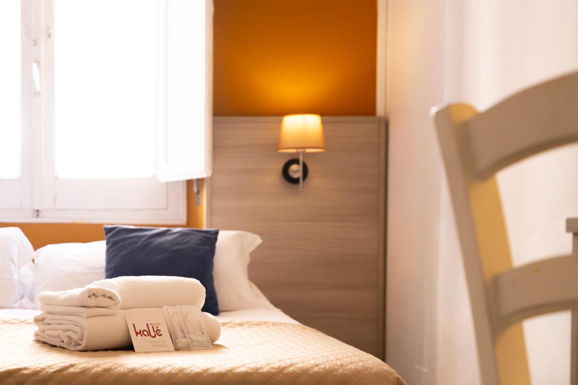 Kalie Rooms Guest House กาญารี ภายนอก รูปภาพ